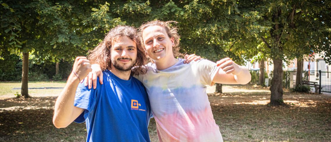 Article teaser: vacature pedagogisch medewerker Jonas en Ruben op de foto